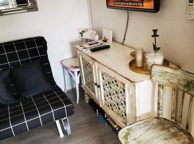 Rosemary 아파트 *